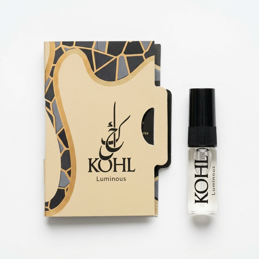 Fragrance sample and packaging — Flat Lay - Front | Generated by Modelize