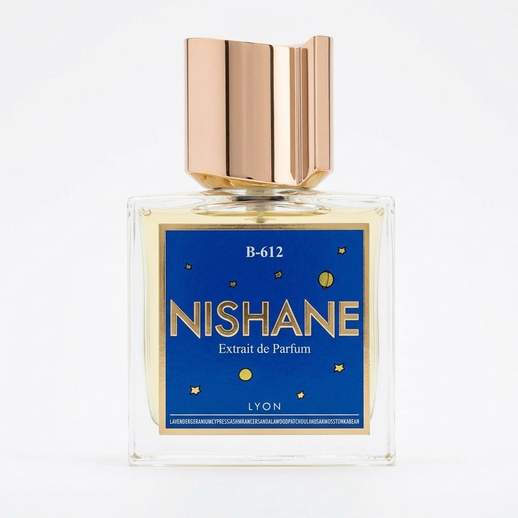 Extrait de Parfum — Flat Lay - Front | Generated by Modelize