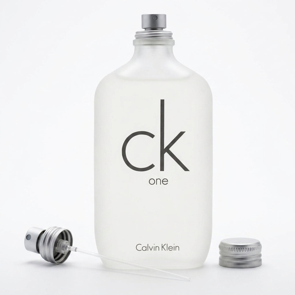 Fragrance / Eau De Toilette — Studio - Clean | Generated by Modelize