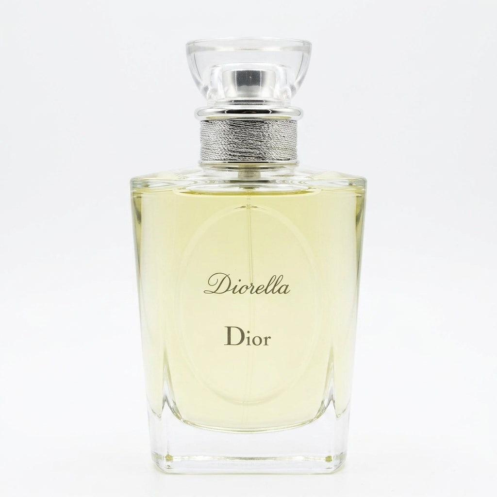 Eau De Toilette Spray bottle — Studio - Clean | Generated by Modelize