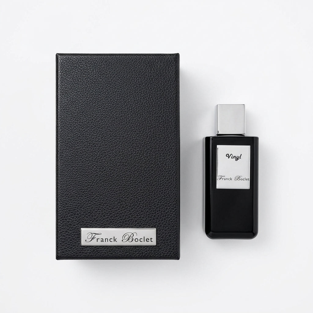 Fragrance bottle and presentation box — Flat Lay - Front | Generated by Modelize