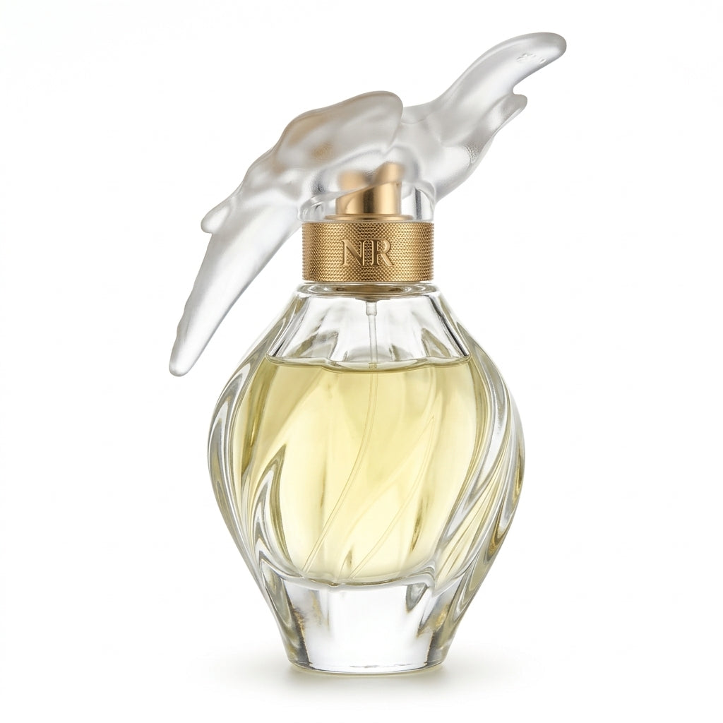 Perfume bottle — Studio - Back View | Generated by Modelize