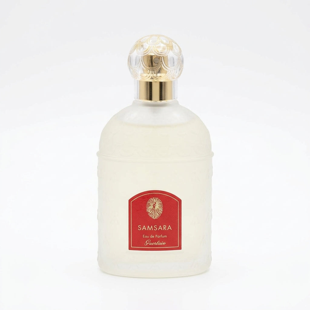 Perfume bottle — Studio - Back View | Generated by Modelize
