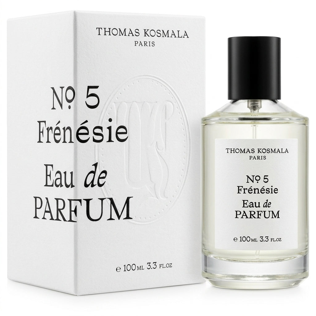 Fragrance / Eau De Parfum — Studio - Clean | Generated by Modelize